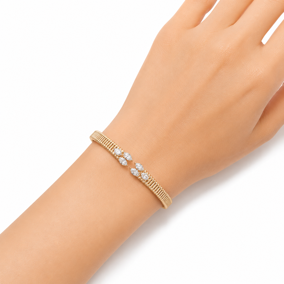Ribbed Petal Tip Bangle