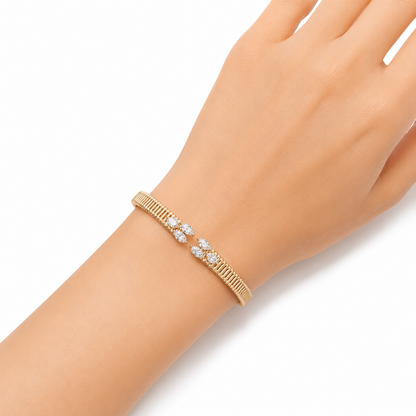 Ribbed Petal Tip Bangle