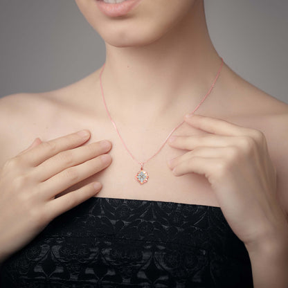 Fluted Kite Blossom Pendant